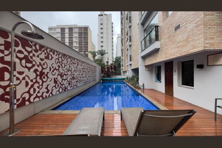 Studio à venda com 38m², 1 quarto e 1 vaga Studio à venda com 38m², 1 quarto e 1 vagaPiscina