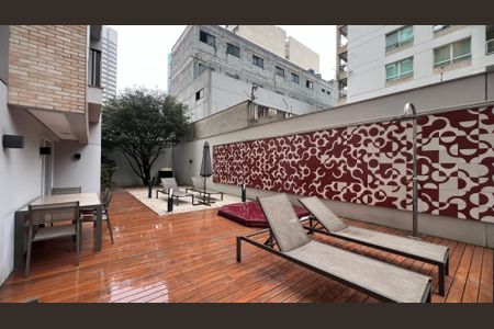 Studio à venda com 38m², 1 quarto e 1 vaga Studio à venda com 38m², 1 quarto e 1 vagaPiscina