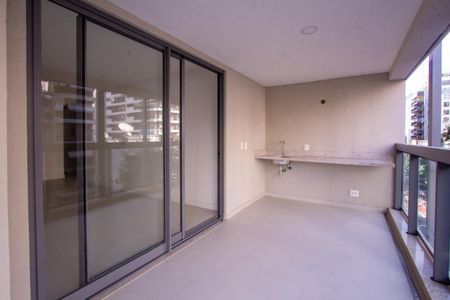 Apartamento à venda com 144m², 4 quartos e 2 vagas Apartamento à venda com 144m², 4 quartos e 2 vagasVaranda da Sala