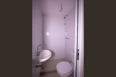 Apartamento à venda com 144m², 4 quartos e 2 vagas Apartamento à venda com 144m², 4 quartos e 2 vagasBanheiro de serviço