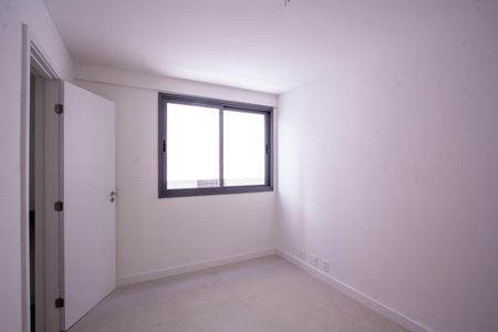 Apartamento à venda com 144m², 4 quartos e 2 vagas Apartamento à venda com 144m², 4 quartos e 2 vagasSuíte 2