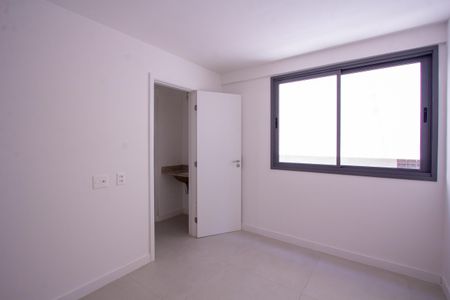 Apartamento à venda com 144m², 4 quartos e 2 vagas Apartamento à venda com 144m², 4 quartos e 2 vagasSuíte 2
