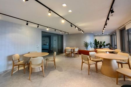 Apartamento à venda com 144m², 4 quartos e 2 vagas Apartamento à venda com 144m², 4 quartos e 2 vagasÁrea comum - Salão de festas