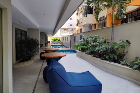 Apartamento à venda com 144m², 4 quartos e 2 vagas Apartamento à venda com 144m², 4 quartos e 2 vagasÁrea comum - Piscina