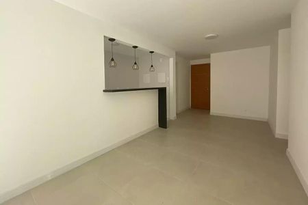 Apartamento à venda com 102m², 2 quartos e 1 vaga
