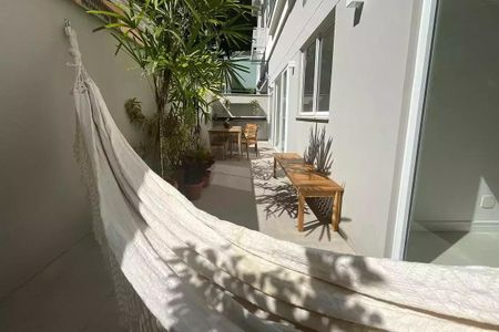 Apartamento à venda com 102m², 2 quartos e 1 vaga