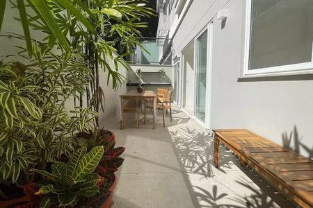 Apartamento à venda com 102m², 2 quartos e 1 vaga