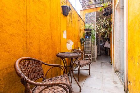 Casa à venda com 180m², 2 quartos e sem vaga