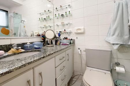 Apartamento à venda com 124m², 4 quartos e 2 vagas Apartamento à venda com 124m², 4 quartos e 2 vagasBanheiro - Suíte 2