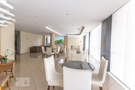 Apartamento à venda com 124m², 4 quartos e 2 vagas Apartamento à venda com 124m², 4 quartos e 2 vagasÁrea comum - Salão de festas