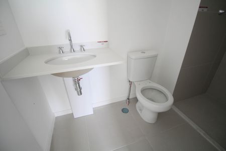 Apartamento à venda com 65m², 2 quartos e 2 vagas Apartamento à venda com 65m², 2 quartos e 2 vagasBanheiro Suíte