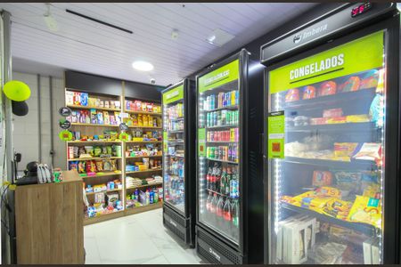 Apartamento à venda com 65m², 2 quartos e 2 vagas Apartamento à venda com 65m², 2 quartos e 2 vagasÁrea comum - Mercado