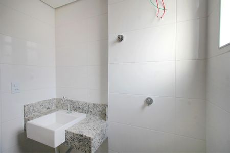 Apartamento à venda com 74m², 1 quarto e 2 vagasBanheiro da Suíte