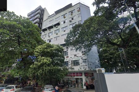 Apartamento à venda com 87m², 2 quartos e sem vaga Apartamento à venda com 87m², 2 quartos e sem vagaFachada