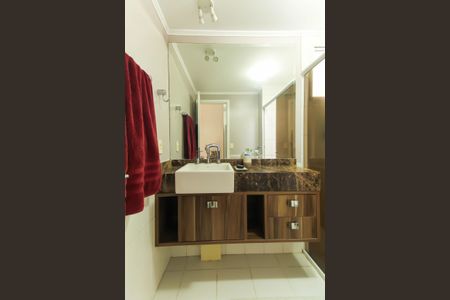 Apartamento para alugar com 122m², 3 quartos e 2 vagas Apartamento para alugar com 122m², 3 quartos e 2 vagasBanheiro da Suíte 1