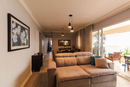 Apartamento para alugar com 122m², 3 quartos e 2 vagas Apartamento para alugar com 122m², 3 quartos e 2 vagasSala