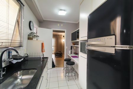 Apartamento para alugar com 122m², 3 quartos e 2 vagas Apartamento para alugar com 122m², 3 quartos e 2 vagasCozinha