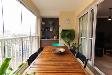 Apartamento para alugar com 122m², 3 quartos e 2 vagas Apartamento para alugar com 122m², 3 quartos e 2 vagasVaranda