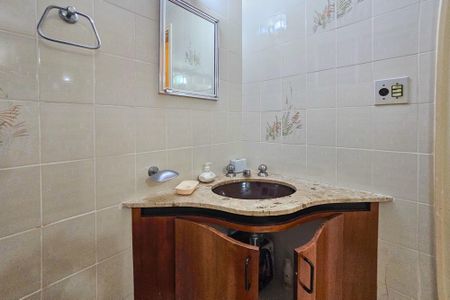 Apartamento para alugar com 110m², 3 quartos e 1 vaga Apartamento para alugar com 110m², 3 quartos e 1 vagaBanheiro