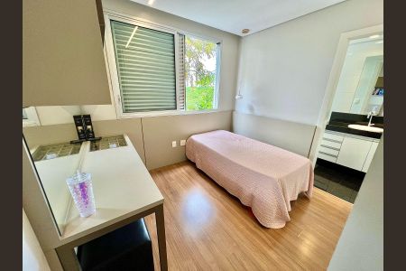 Apartamento à venda com 170m², 4 quartos e 3 vagas Apartamento à venda com 170m², 4 quartos e 3 vagasQuarto 3