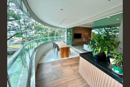 Apartamento à venda com 170m², 4 quartos e 3 vagas Apartamento à venda com 170m², 4 quartos e 3 vagasVaranda gourmet