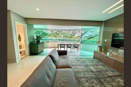 Apartamento à venda com 170m², 4 quartos e 3 vagas Apartamento à venda com 170m², 4 quartos e 3 vagasSala