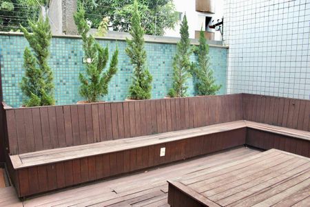 Apartamento à venda com 170m², 4 quartos e 3 vagas Apartamento à venda com 170m², 4 quartos e 3 vagasÁrea comum - Espaço de descompressão