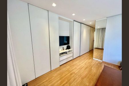 Apartamento à venda com 170m², 4 quartos e 3 vagas Apartamento à venda com 170m², 4 quartos e 3 vagasQuarto 4