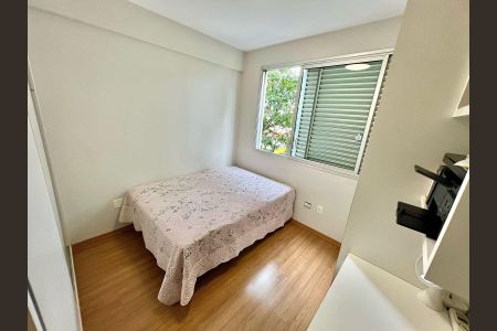 Apartamento à venda com 170m², 4 quartos e 3 vagas Apartamento à venda com 170m², 4 quartos e 3 vagasQuarto 1