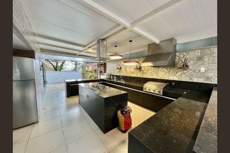 Apartamento à venda com 170m², 4 quartos e 3 vagas Apartamento à venda com 170m², 4 quartos e 3 vagasÁrea comum - Espaço Gourmet