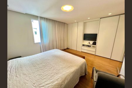 Apartamento à venda com 170m², 4 quartos e 3 vagas Apartamento à venda com 170m², 4 quartos e 3 vagasQuarto 4