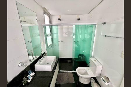 Apartamento à venda com 170m², 4 quartos e 3 vagas Apartamento à venda com 170m², 4 quartos e 3 vagasQuarto 4 - Suíte