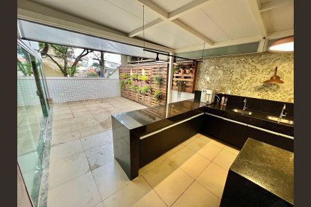 Apartamento à venda com 170m², 4 quartos e 3 vagas Apartamento à venda com 170m², 4 quartos e 3 vagasÁrea comum - Espaço Gourmet