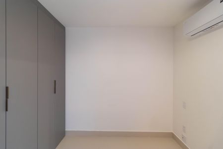 Studio à venda com 41m², 1 quarto e 1 vaga Studio à venda com 41m², 1 quarto e 1 vagaQuarto