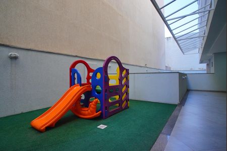 Apartamento à venda com 98m², 3 quartos e 2 vagasÁrea comum - Playground
