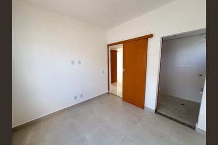 Apartamento à venda com 116m², 2 quartos e 2 vagas Apartamento à venda com 116m², 2 quartos e 2 vagasSuíte