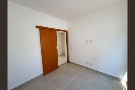 Apartamento à venda com 116m², 2 quartos e 2 vagas Apartamento à venda com 116m², 2 quartos e 2 vagasQuarto