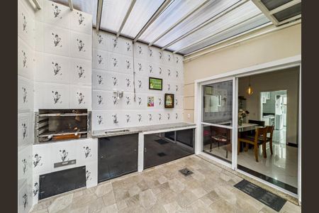 Casa de condomínio à venda com 106m², 3 quartos e 2 vagas