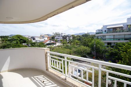 Apartamento à venda com 114m², 3 quartos e 3 vagas Apartamento à venda com 114m², 3 quartos e 3 vagasVaranda do quarto