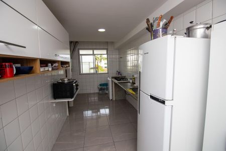 Apartamento à venda com 114m², 3 quartos e 3 vagas Apartamento à venda com 114m², 3 quartos e 3 vagasCozinha