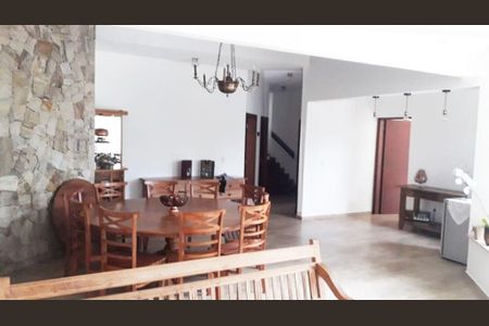 Casa à venda com 431m², 5 quartos e 6 vagas