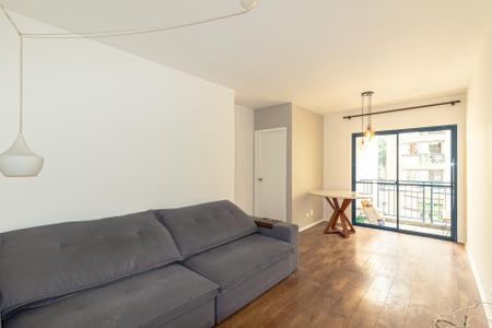 Apartamento para alugar com 70m², 2 quartos e 1 vagaSala