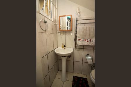 Casa de condomínio à venda com 118m², 2 quartos e 4 vagasLavabo