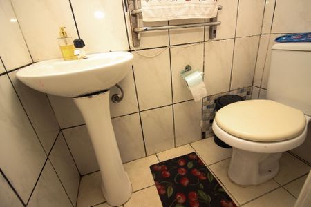 Casa de condomínio à venda com 118m², 2 quartos e 4 vagasLavabo