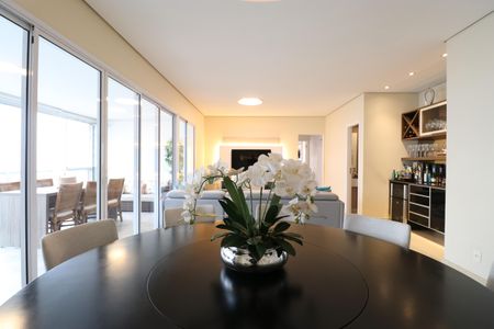 Apartamento à venda com 142m², 3 quartos e 2 vagasSala