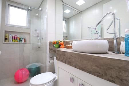 Apartamento à venda com 142m², 3 quartos e 2 vagasBanheiro da Suíte 1