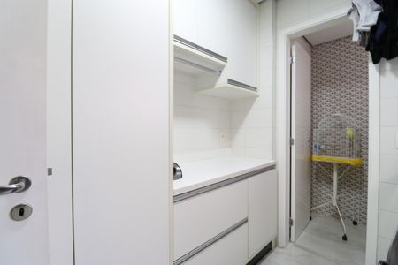 Apartamento à venda com 142m², 3 quartos e 2 vagasÁrea de Serviço