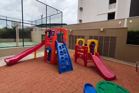Apartamento à venda com 75m², 2 quartos e 2 vagasÁrea comum - Playground