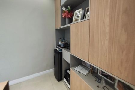 Apartamento à venda com 75m², 2 quartos e 2 vagasEscritório