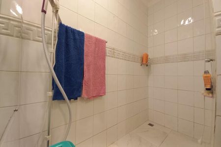 Casa à venda com 400m², 4 quartos e 4 vagasBanheiro da Suíte